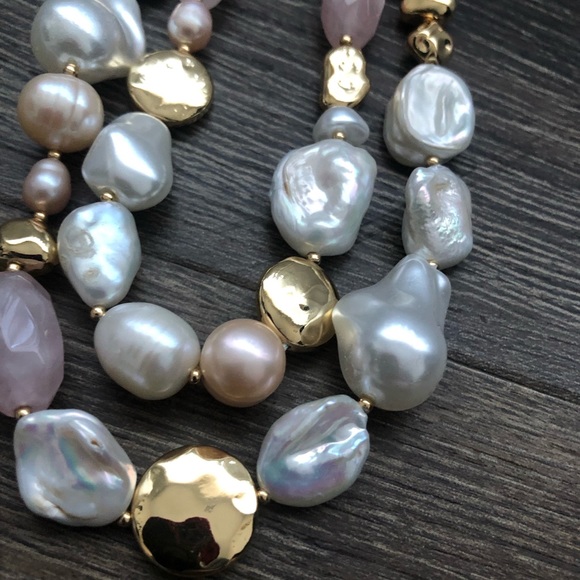 Beautiful pear/natural stone two-string necklace and bracelet set. - Picture 2 of 4